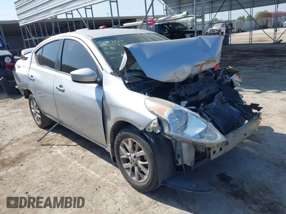 2016 Nissan Versa SV z VIN 3N1CN7AP6GL830257, wystawiony jako IAAI lot #41866021 z przebiegiem 129 051 mil mil oraz . Historia ofert i sprzedaży dostępna na DreamBid. Obrazek 1.