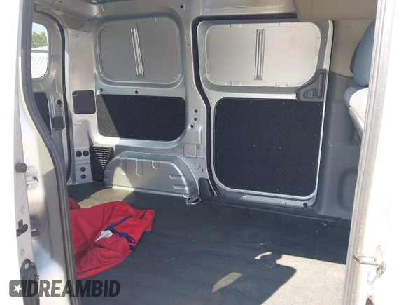 2019 Nissan NV200 Compact Cargo S with VIN 3N6CM0KNXKK699172, listed as a IAAI auction lot 40029579 with 143,429 mi miles. Bid and sale history available at carsss.com. Image 8.