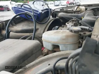 2003 Chevrolet Silverado 1500 z VIN 1GCEC14X13Z131772, wystawiony jako IAAI lot #43170232 z przebiegiem Nie podano mil oraz . Historia ofert i sprzedaży dostępna na DreamBid. Obrazek 19.