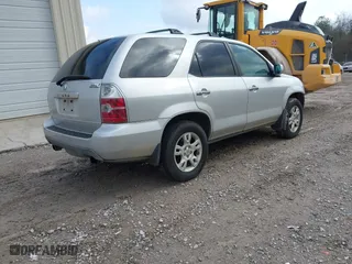 2005 Acura MDX Touring with VIN 2HNYD18685H555927, listed as a IAAI auction lot 41424785 with 381,209 mi miles. Bid and sale history available at carsss.com. Image 4.