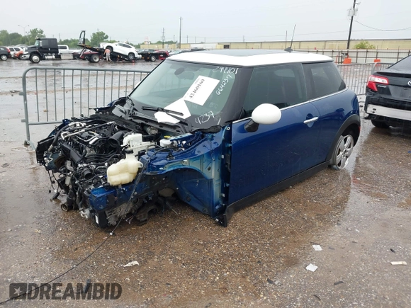 2018 MINI Hardtop Cooper with VIN WMWXP5C50J2G64237, listed as a IAAI auction lot 42460160 with Not provided miles and . Bid and sale history available at DreamBid. Image 16.