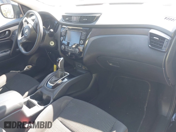 2020 Nissan Rogue S z VIN JN1BJ1CW1LW368414, wystawiony jako IAAI lot #41954754 z przebiegiem 65 367 mil mil oraz . Historia ofert i sprzedaży dostępna na DreamBid. Obrazek 5.