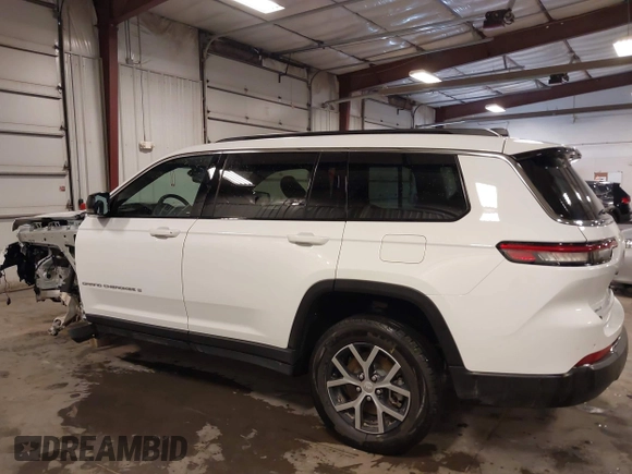 2024 Jeep Grand Cherokee Limited with VIN 1C4RJKBG1R8563129, listed as a IAAI auction lot 42289044 with 29,655 mi miles and . Bid and sale history available at DreamBid. Image 15.
