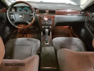 2011 Chevrolet Impala LT Fleet z VIN 2G1WG5EK9B1112812, wystawiony jako Copart lot #44049945 z przebiegiem 141 197 mil mil oraz Szkoda całkowita • Salvage title. Historia ofert i sprzedaży dostępna na DreamBid. Obrazek 8.