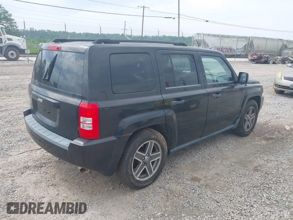 2008 Jeep Patriot Sport z VIN 1J8FF28W98D798783, wystawiony jako IAAI lot #42289785 z przebiegiem 116 453 mil mil oraz . Historia ofert i sprzedaży dostępna na DreamBid. Obrazek 4.