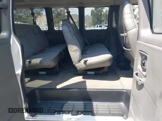2005 Chevrolet Express Passenger with VIN 1GAHG39U851111248, listed as a IAAI auction lot 42158825 with 121,288 mi miles and . Bid and sale history available at DreamBid. Image 8.