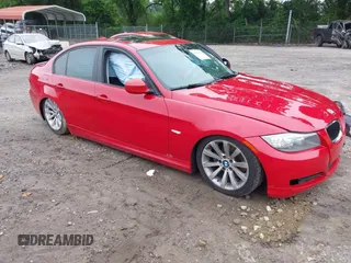 2011 BMW 3 Series 328i с VIN WBAPH7C54BE683105, выставлен на аукционе IAAI как лот 42364322 с пробегом 135 110 миль миль и . История ставок и продаж доступна на DreamBid. Изображение 1.