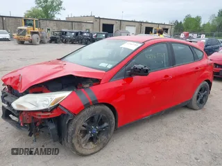 2012 Ford Focus SE z VIN 1FAHP3K23CL152488, wystawiony jako IAAI lot #42365769 z przebiegiem 185 763 mil mil oraz . Historia ofert i sprzedaży dostępna na DreamBid. Obrazek 18.