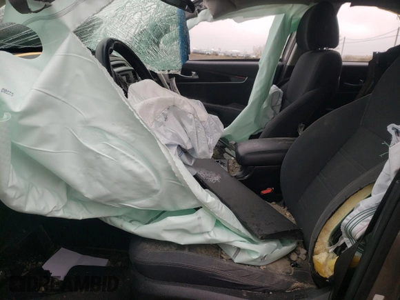2016 Kia Sorento LX z VIN 5XYPGDA55GG078533, wystawiony jako Copart lot #56159755 z przebiegiem Nie podano mil oraz Nie do naprawy • Non repairable. Historia ofert i sprzedaży dostępna na DreamBid. Obrazek 7.
