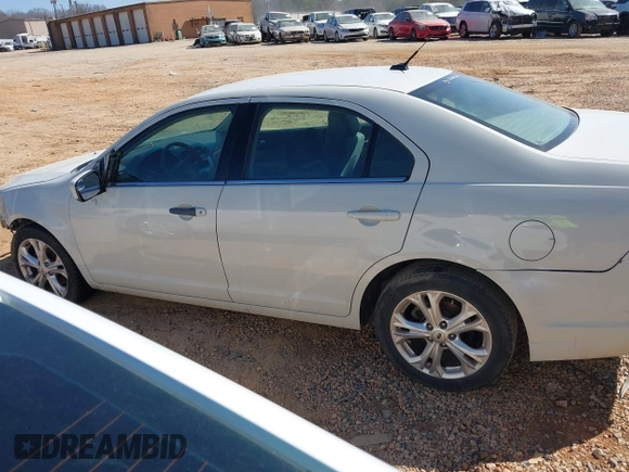 2012 Ford Fusion SE with VIN 3FAHP0HAXCR427773, listed as a IAAI auction lot 41640675 with 166,234 mi miles and . Bid and sale history available at carsss.com. Image 14.