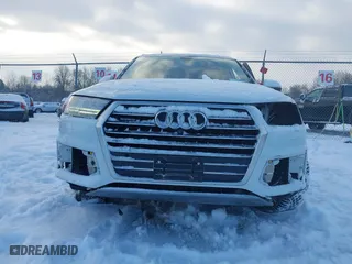 2018 Audi Q7 Premium Plus with VIN WA1LHAF77JD004096, listed as a IAAI auction lot 41376622 with 92,615 mi miles. Bid and sale history available at carsss.com. Image 6.