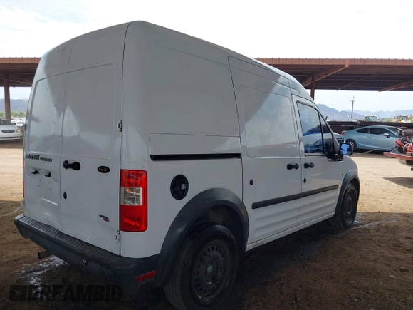 2013 Ford Transit Connect XL z VIN NM0LS7AN5DT134465, wystawiony jako IAAI lot #42749943 z przebiegiem 131 568 mil mil oraz . Historia ofert i sprzedaży dostępna na DreamBid. Obrazek 4.