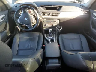 2015 BMW X1 sDrive28i with VIN WBAVM1C52FV315768, listed as a Copart auction lot 44970185 with 117,045 mi miles and Salvage Title. Bid and sale history available at carsss.com. Image 8.