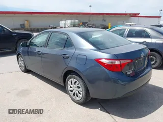 2018 Toyota Corolla L z VIN 5YFBURHE4JP820560, wystawiony jako IAAI lot #42317624 z przebiegiem 84 946 mil mil oraz . Historia ofert i sprzedaży dostępna na DreamBid. Obrazek 14.