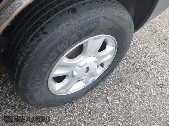 2005 Ford Escape XLS Value with VIN 1FMYU02Z75KC71339, listed as a IAAI auction lot 42373191 with 143,639 mi miles and . Bid and sale history available at DreamBid. Image 12.