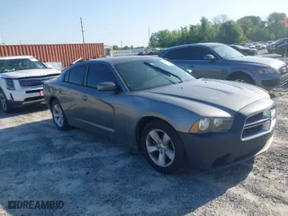 2011 Dodge Charger SE with VIN 2B3CL3CG6BH614842, listed as a IAAI auction lot 41986600 with 160,935 mi miles. Bid and sale history available at carsss.com. Image 1.