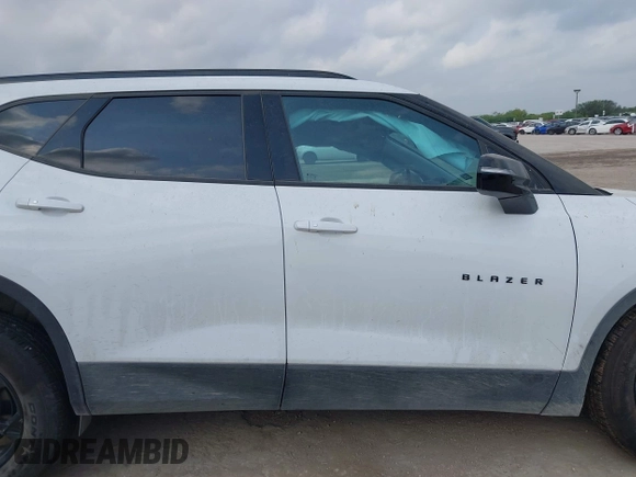 2024 Chevrolet Blazer LT с VIN 3GNKBDR43RS210038, выставлен на аукционе IAAI как лот 42144722 с пробегом 10 862 миль миль и . История ставок и продаж доступна на DreamBid. Изображение 14.