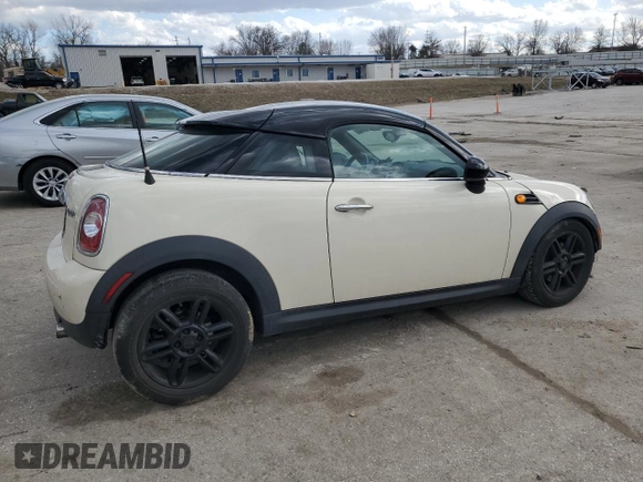 2013 MINI Coupe z VIN WMWSX1C56DT507407, wystawiony jako Copart lot #48176045 z przebiegiem 110 616 mil mil oraz Szkody całkowita. Historia ofert i sprzedaży dostępna na DreamBid. Obrazek 3.