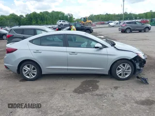 2020 Hyundai Elantra Value Edition z VIN KMHD84LF0LU083231, wystawiony jako IAAI lot #42389540 z przebiegiem 14 338 mil mil oraz . Historia ofert i sprzedaży dostępna na DreamBid. Obrazek 14.