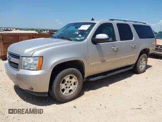 2008 Chevrolet Suburban LTZ с VIN 1GNFC16J18R119018, выставлен на аукционе IAAI как лот 42677575 с пробегом 338 879 миль миль и . История ставок и продаж доступна на DreamBid. Изображение 2.