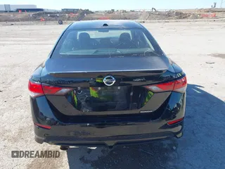 2022 Nissan Sentra SR with VIN 3N1AB8DV8NY263954, listed as a IAAI auction lot 41865457 with 30,487 mi miles. Bid and sale history available at carsss.com. Image 16.