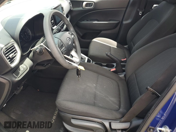 2020 Hyundai Venue SE z VIN KMHRB8A30LU018208, wystawiony jako Copart lot #54599955 z przebiegiem 50 704 mil mil oraz Szkoda całkowita • Salvage title. Historia ofert i sprzedaży dostępna na DreamBid. Obrazek 7.