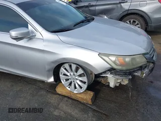 2013 Honda Accord Sdn EX-L with VIN 1HGCR2F85DA146312, listed as a IAAI auction lot 42077487 with 190,344 mi miles. Bid and sale history available at carsss.com. Image 18.