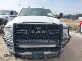 2022 Ram 2500 Tradesman with VIN 3C6UR5HL5NG155348, listed as a IAAI auction lot 41558324 with 118,500 mi miles and . Bid and sale history available at DreamBid. Image 6.