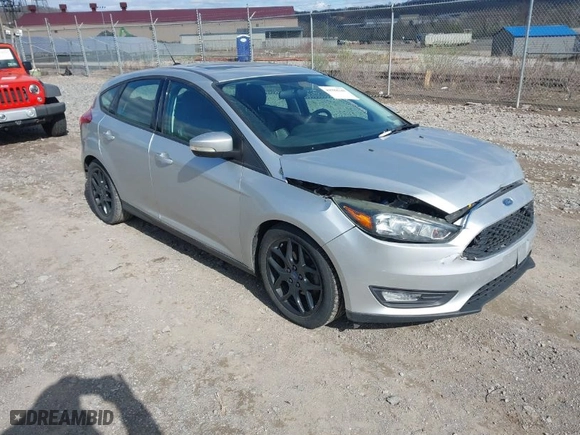 2016 Ford Focus SE with VIN 1FADP3K26GL321391, listed as a IAAI auction lot 41988249 with 82,222 mi miles. Bid and sale history available at carsss.com. Image 1.