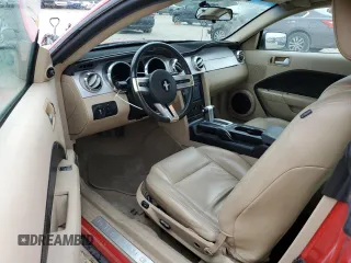 2005 Ford Mustang Deluxe z VIN 1ZVHT80N855181893, wystawiony jako Copart lot #51479185 z przebiegiem 98 450 mil mil oraz Szkoda całkowita • Salvage title. Historia ofert i sprzedaży dostępna na DreamBid. Obrazek 8.