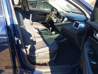 2019 Kia Sorento LX with VIN 5XYPGDA30KG469564, listed as a IAAI auction lot 41003834 with 138,617 mi miles. Bid and sale history available at carsss.com. Image 5.