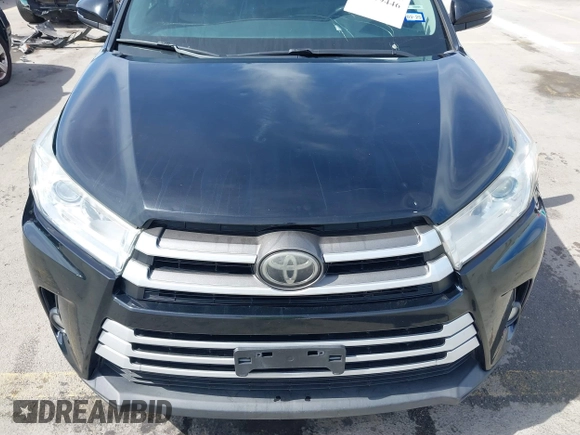 2018 Toyota Highlander LE z VIN 5TDZZRFH2JS276211, wystawiony jako IAAI lot #41799446 z przebiegiem 121 635 mil mil oraz . Historia ofert i sprzedaży dostępna na DreamBid. Obrazek 6.