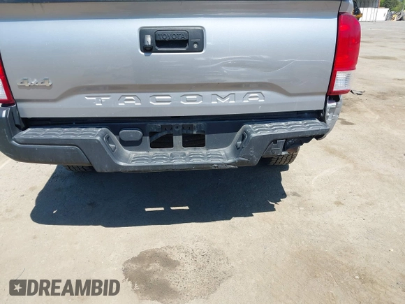 2017 Toyota Tacoma SR z VIN 5TFSX5EN0HX048395, wystawiony jako IAAI lot #42135991 z przebiegiem 241 282 mil mil oraz . Historia ofert i sprzedaży dostępna na DreamBid. Obrazek 22.