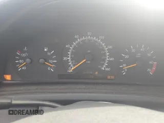 1999 Mercedes-Benz CLK 320/430 z VIN WDBLJ65G5XF100670, wystawiony jako Copart lot #55385595 z przebiegiem 126 985 mil mil oraz Czysty tytuł • Clean title. Historia ofert i sprzedaży dostępna na DreamBid. Obrazek 9.