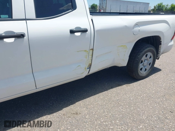 2022 Toyota Tundra with VIN 5TFKB5CDXNX001458, listed as a IAAI auction lot 42640278 with 51,718 mi miles and . Bid and sale history available at DreamBid. Image 6.