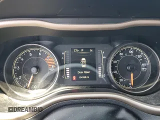 2017 Jeep Cherokee Latitude with VIN 1C4PJMCS8HW602718, listed as a Copart auction lot 52498185 with 104,153 mi miles and Salvage Title. Bid and sale history available at carsss.com. Image 9.