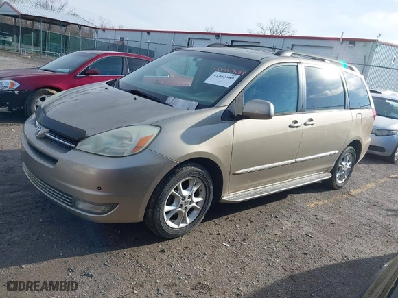 2004 Toyota Sienna XLE with VIN 5TDBA22C84S022369, listed as a IAAI auction lot 41463689 with 175,402 mi miles. Bid and sale history available at carsss.com. Image 2.