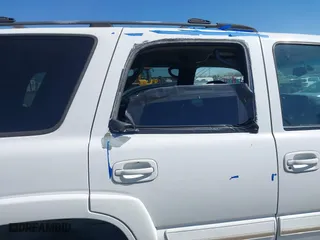 2001 Chevrolet Tahoe LS with VIN 1GNEK13T01R161951, listed as a IAAI auction lot 41762235 with 134,924 mi miles. Bid and sale history available at carsss.com. Image 6.