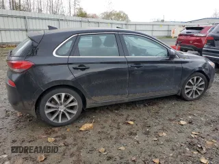 2019 Hyundai Elantra GT with VIN KMHH35LE0KU106888, listed as a Copart auction lot 77572794 with 31,331 mi miles and Salvage Title. Bid and sale history available at carsss.com. Image 3.