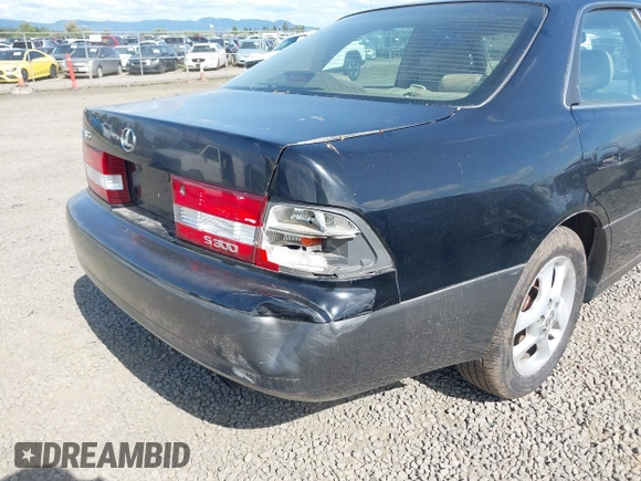 2001 Lexus ES 300 with VIN JT8BF28G010316809, listed as a IAAI auction lot 42175771 with 235,150 mi miles and . Bid and sale history available at carsss.com. Image 12.