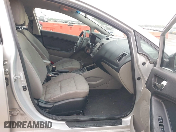 2014 Kia Forte LX with VIN KNAFX4A63E5099825, listed as a IAAI auction lot 42119316 with 174,551 mi miles and . Bid and sale history available at carsss.com. Image 5.
