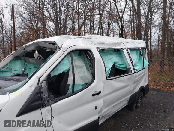 2024 Ford Transit Passenger XL with VIN 1FBAX2C85RKA36852, listed as a IAAI auction lot 41712833 with 24,663 mi miles. Bid and sale history available at carsss.com. Image 6.