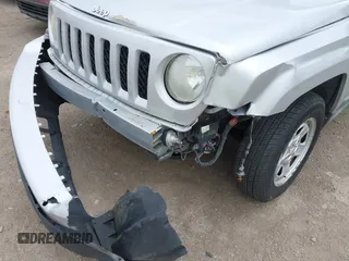 2011 Jeep Patriot Sport with VIN 1J4NT1GA1BD108246, listed as a IAAI auction lot 42010042 with 118,472 mi miles and . Bid and sale history available at carsss.com. Image 6.
