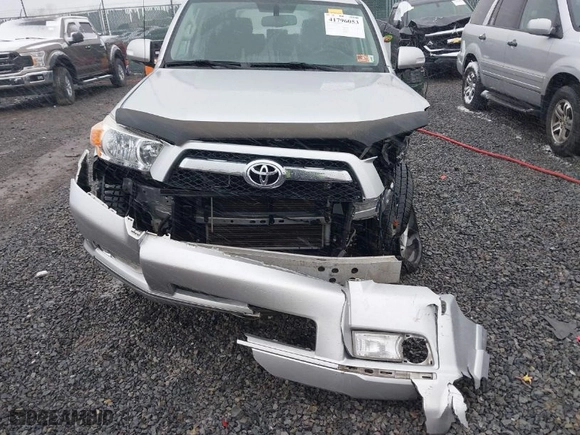 2011 Toyota 4Runner Trail with VIN JTEBU5JR5B5074250, listed as a IAAI auction lot 41796053 with 152,447 mi miles. Bid and sale history available at carsss.com. Image 12.
