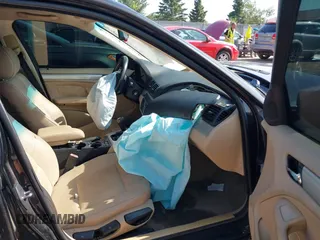 2004 BMW 3 Series 325i with VIN WBAEV33404KL63641, listed as a IAAI auction lot 42546413 with 205,775 mi miles and . Bid and sale history available at DreamBid. Image 5.