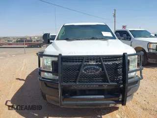 2017 Ford F-250 XLT с VIN 1FT7X2B61HEC10144, выставлен на аукционе IAAI как лот 42256812 с пробегом 123 380 миль миль и . История ставок и продаж доступна на DreamBid. Изображение 12.