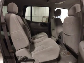2005 GMC Envoy SLE with VIN 1GKET16S656102522, listed as a IAAI auction lot 41729310 with 233,049 mi miles. Bid and sale history available at carsss.com. Image 8.