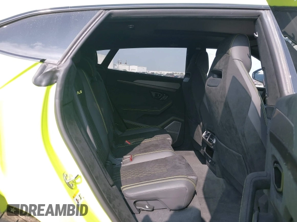 2024 Lamborghini Urus Performante z VIN ZPBUC3ZL1RLA32922, wystawiony jako IAAI lot #41561732 z przebiegiem 52 mil mil oraz . Historia ofert i sprzedaży dostępna na DreamBid. Obrazek 8.