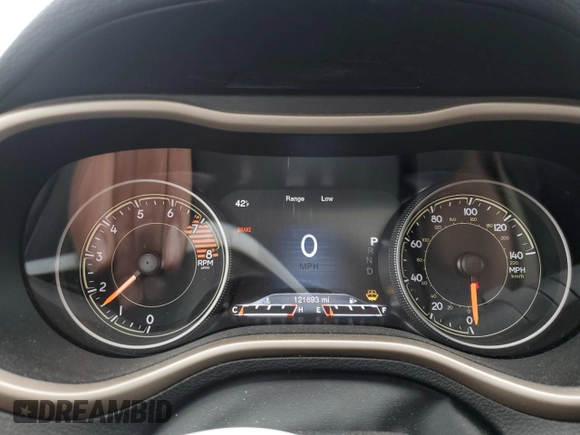 2017 Jeep Cherokee Limited z VIN 1C4PJMDS0HW616417, wystawiony jako Copart lot #50135515 z przebiegiem 121 693 mil mil oraz Szkoda całkowita • Salvage title. Historia ofert i sprzedaży dostępna na DreamBid. Obrazek 9.