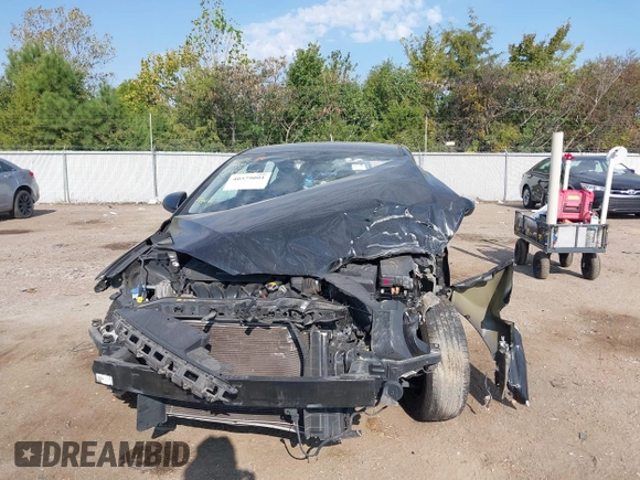 2017 Hyundai Elantra SE z VIN 5NPD74LF1HH099804, wystawiony jako IAAI lot #40579001 z przebiegiem 101 695 mil mil oraz . Historia ofert i sprzedaży dostępna na DreamBid. Obrazek 11.